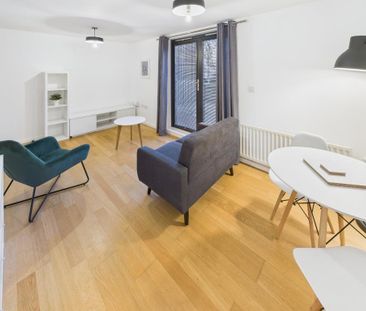 1 bedroom flat to rent - Photo 2