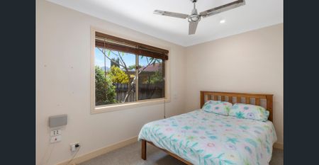 Neat & Tidy Spacious Villa! - Photo 4