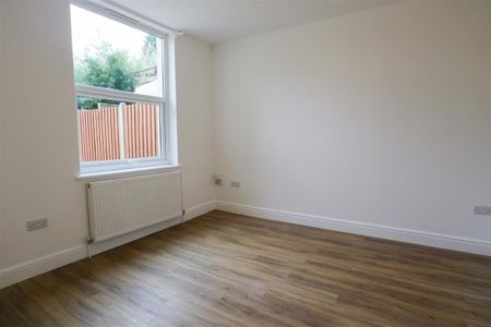 Elphinstone Road Hastings TN34 2EQ - Photo 2