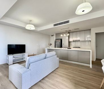 Fully Furnished & Modern & Convenient Living in the Heart of Chatswood - Photo 4