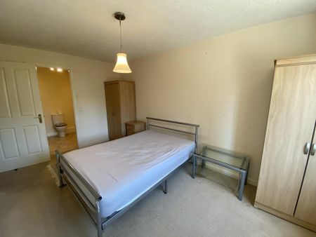 2 bedroom apartment to rent - Photo 4