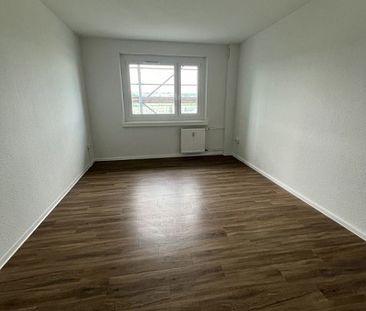 Top sanierte 3-Raum-Wohnung mit Balkon und toller Aussicht auf Dresden! - Foto 2