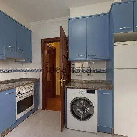 Alquiler de piso en Plaza de los Ferrocarriles Economicos De Asturias, 10 - Photo 1