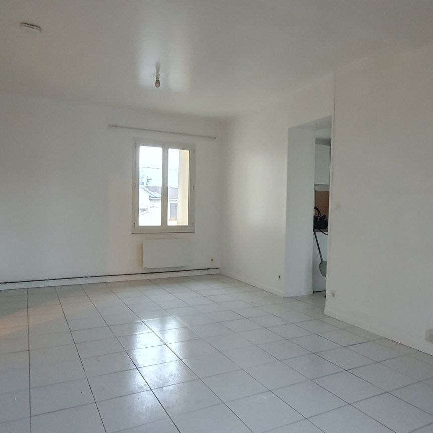 Location Appartement 2 pièces 43m² VAUJOURS 93410 - Photo 1