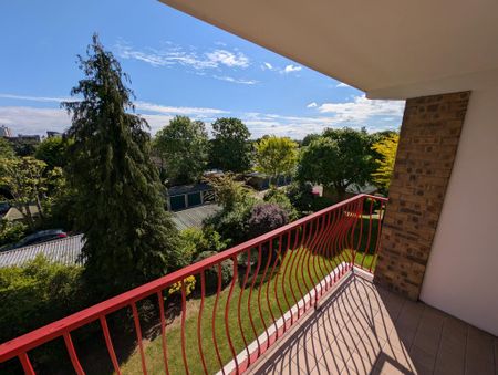 1 bedroom flat to rent - Photo 2