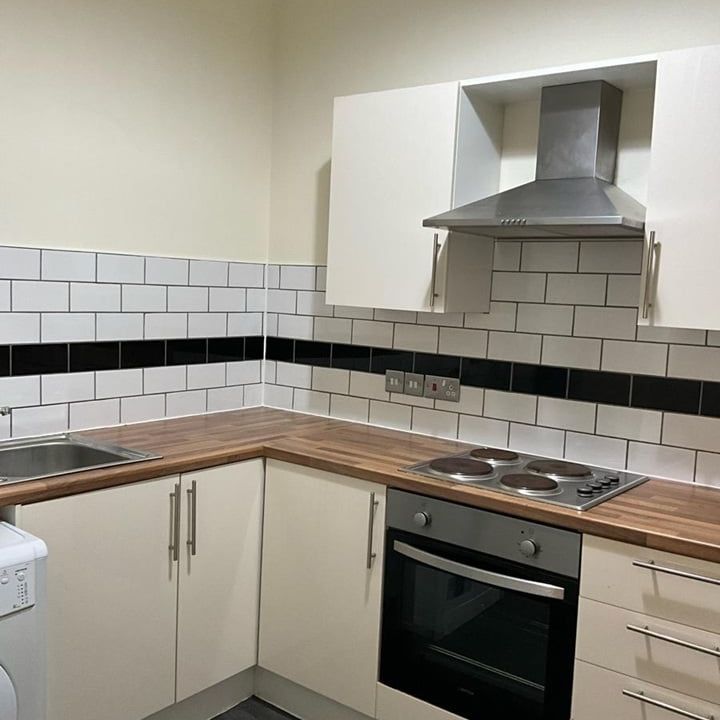 1 Bed Flat, Dickenson Road, M13 - Photo 1
