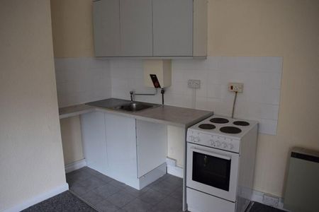 Studio to rent - Photo 3