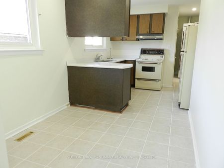 For Lease - 3117 Corrigan Drive Unit# MAIN, Mississauga, Ontario - Photo 5