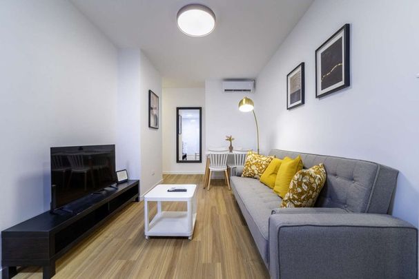 4 room luxury Flat for rent in Madrid, Spain - Photo 1