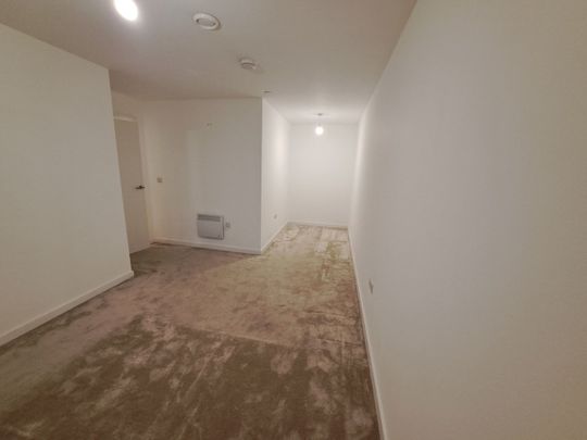 2 Bed Flat, Garratt House, M12 - Photo 1
