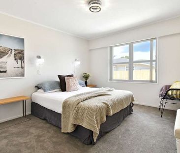 Fully Renovated house in Papatoetoe - Photo 3