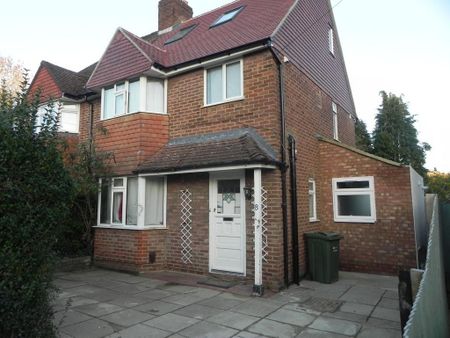 1 bedroom in a house share to rent - Photo 4