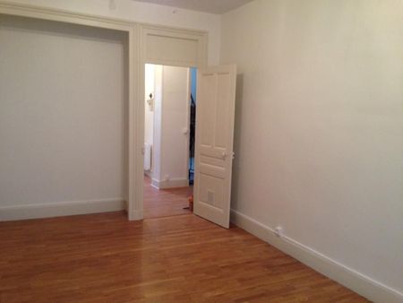 Location Appartement 1 pièce 36m² LYON 3ème - Photo 4