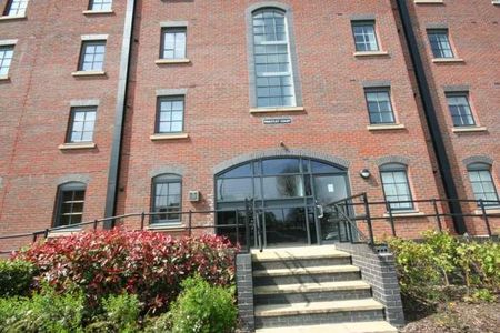 Elphins Drive, Wilderspool Park, Stockton Heath, WA4 - Photo 2