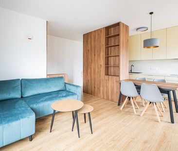 LUX 3 POK. W SIECHNICACH.i WYNAJEM. M. POSTOJOWE I KOMÓRKA W CENIE - Zdjęcie 1