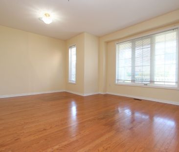For Lease - 749 Bur Oak Avenue, Markham, Ontario - Photo 5