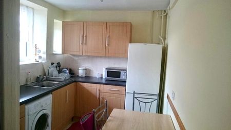 Room in a Shared House, Bush Rd, SE8 - Photo 5