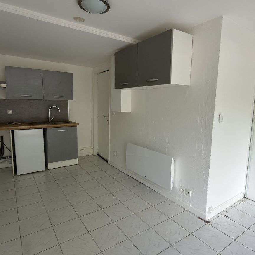 Location Appartement 2 pièces 28m² LA ROCHELLE 17000 - Photo 1