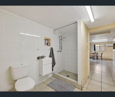 Furnished 2 Bedroom 2 Living Downstairs Unit In Kirwan. - Photo 5