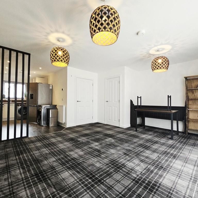 3 bedroom semi-detached house to rent - Photo 1