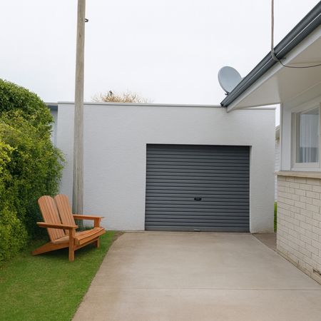 One Bedroom Unit Near shopping centre - Photo 3