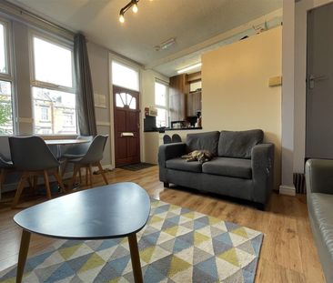 Room in a Shared House, Beechwood Mount, LS4 - Photo 3