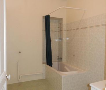 Location Appartement 3 pièces 68m² AIX LES BAINS 73100 - Photo 2