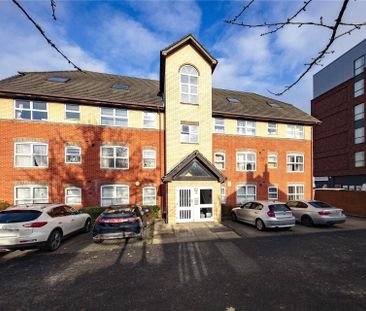 2 bedroom Flat in Charles Place, Reading - Photo 6