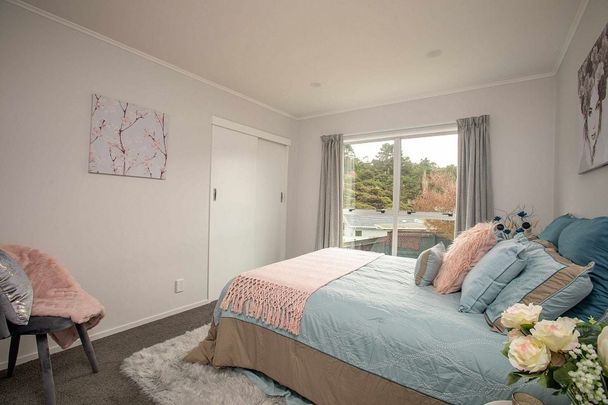 Cosy House in Quiet, Sunny Street - Photo 1