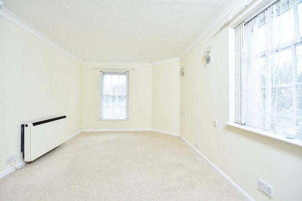 1 bedroom retirement property to rent - Photo 1