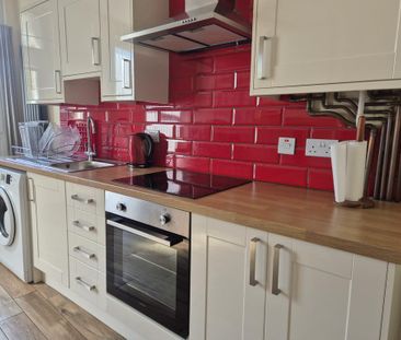 2 bedroom terraced house to rent - Photo 3