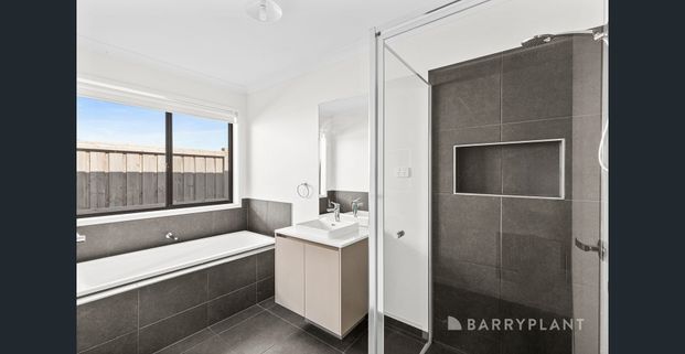 Elevated Living with Breathtaking Views - Photo 1