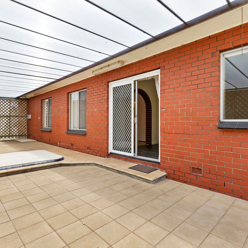 Perfect Location and Neat as a Pin - Photo 1