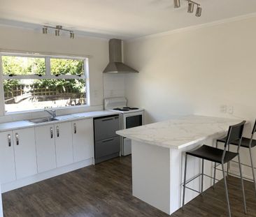 Located down a quiet street in Hamilton East, this tastefully moder... - Photo 1