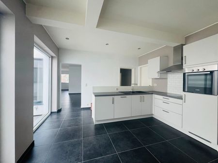 2 slaapkamerappartement met inpandige garage - Foto 4