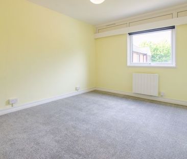 Chaucer Court, New Dover Road, Canterbury - Photo 2