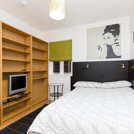 Flat 05 Finchley Road, Hampstead NW3 7AJ - Photo 1