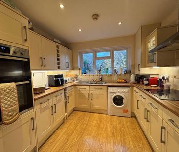 3 bedroom semi-detached house to rent - Photo 6