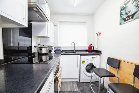 Main Street - Photo 2