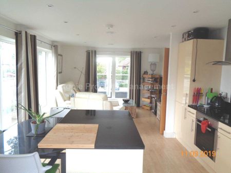 Price £1,150 pcm - Available Now - Unfurnished - Photo 3