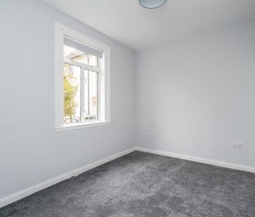 2 bedroom ground floor flat to rent - Photo 4