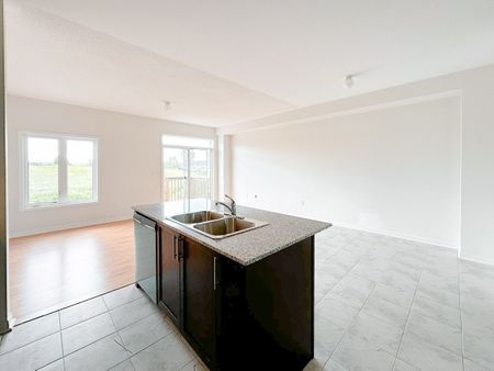 For Lease - 2611 Secreto Drive, Oshawa, Ontario - Photo 4