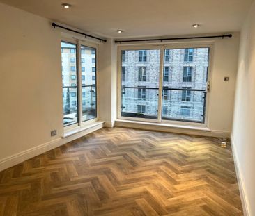 Smugglers Way, London, SW18 - Photo 3