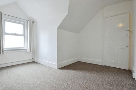2 bedroom maisonette to rent - Photo 3