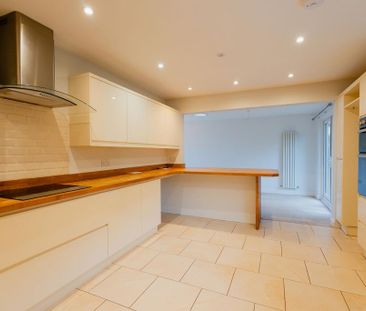 3 bedroom detached bungalow to rent - Photo 6