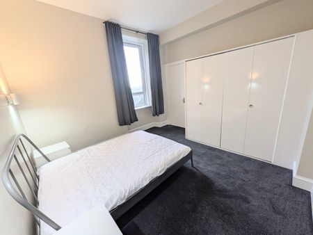 3 bedroom apartment to rent - Photo 4