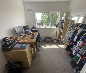 Cliff Boulevard, Kimberley, NG16 - Photo 1