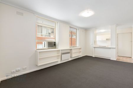 Right in the heart of South Yarra - Photo 4
