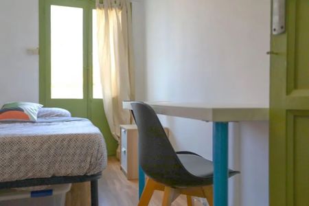 Plaça de Cisneros, Valencia, Valencian Community 46003 - Photo 3