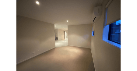 Modern 4-Bedroom Family Living in Manor Lakes! Dual Climate Control & Double Garage! - Photo 2